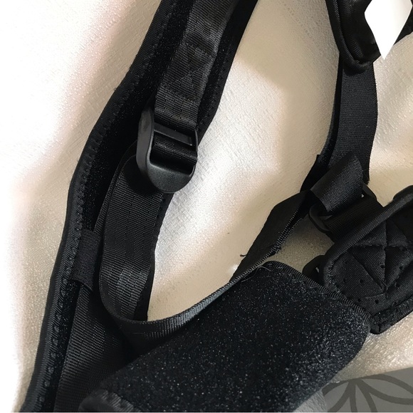 GAIAM Restore Posture Corrector Black Adjustable Clasps and Velcro NWT NIB - Picture 5 of 11